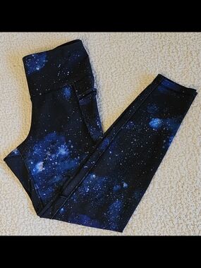 Old Navy Galaxy Print High-Rise Leggings - Black & Blue